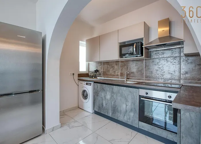 Appartement Beautiful Seafront With Comfy Beds, Ac & Wifi By 360 Estates