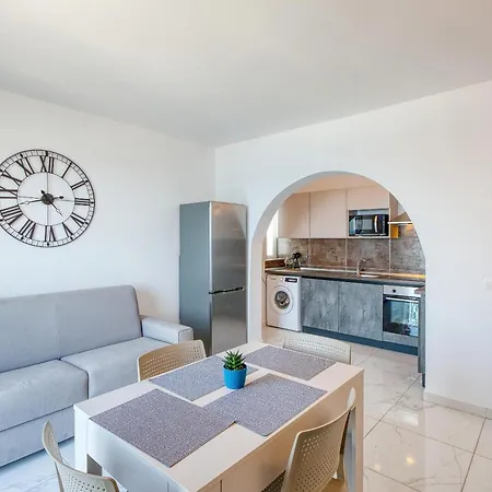 Beautiful Seafront With Comfy Beds, Ac & Wifi By 360 Estates * 圣保罗湾城